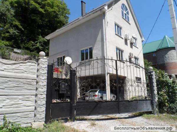 К продаже элитный 4-этажный дом в г. Туапсе