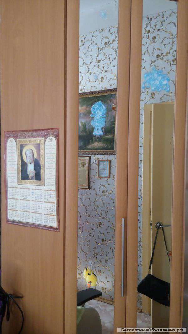 Шкаф угловой