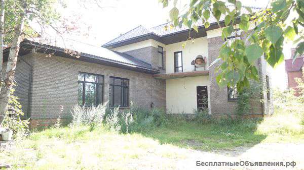 Трехэтажный коттедж в черте города Раменское