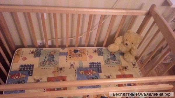 Детская кроватка