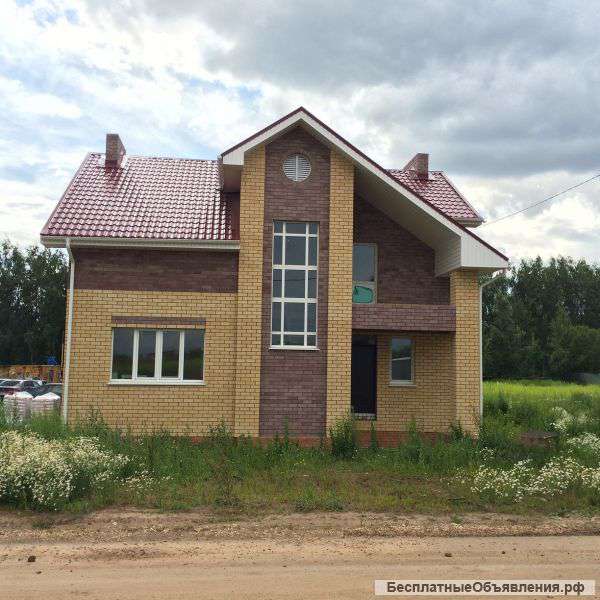 Кирпичных коттеджей в черте города