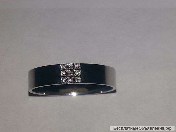 Золотое кольцо с 9 бриллиантами