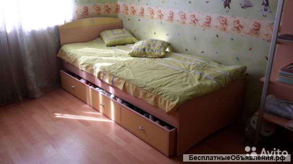 Кровать