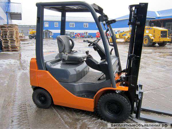 Вилочный погрузчик TOYOTA 8FG15 - 123