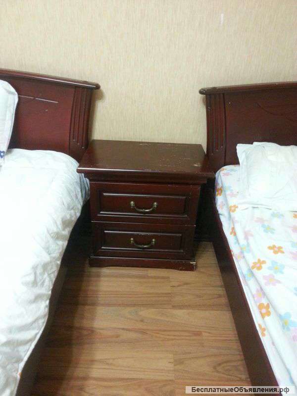 Шкаф, 2 кровати, комод и тумбчка