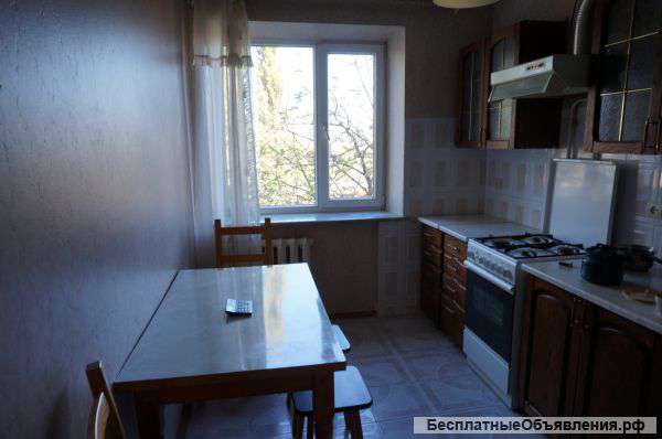 Сдаю 3-х к кв центре