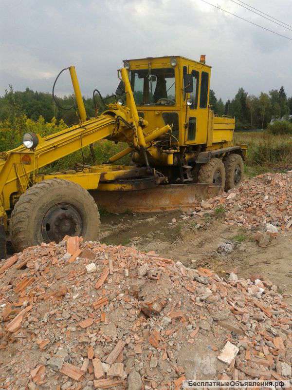 Грейдер марки ДЗ-122 в хорошем, рабочем состоянии