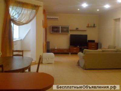 Сдается на длительный срок 3-х кв. м.
