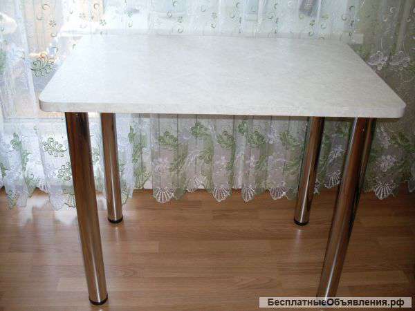 Стол обеденный