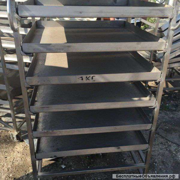 Стеллаж для сыра на колесах