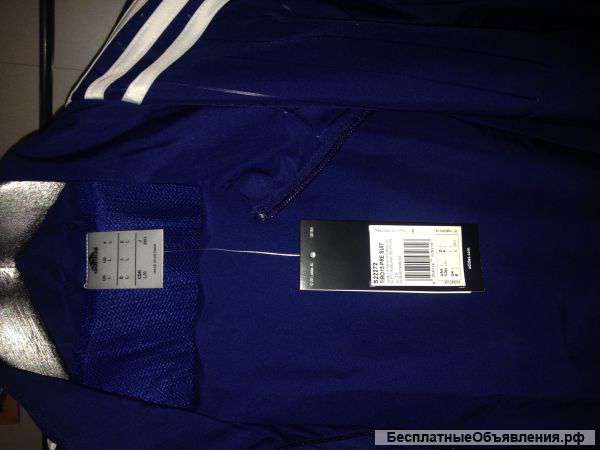 Спортивный костюм adidas