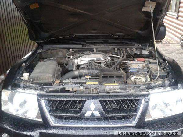 Mitsubishi Montero 3