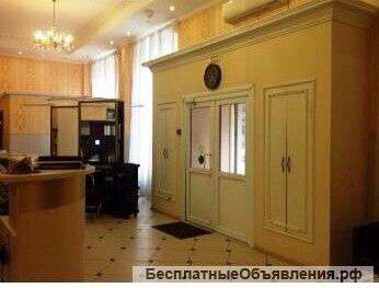 В салон требуется парикмахер-универсал (Москва)