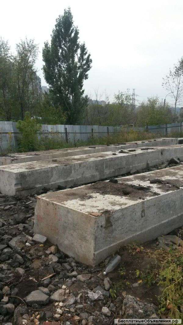 Опорные бетонные блоки