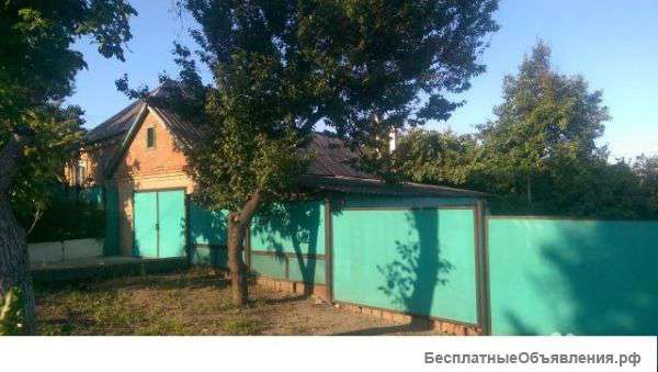 В Кропоткине на улице Путевой кирпичный дом 90 кв.м.