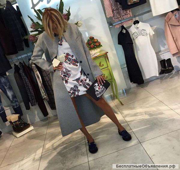 Пальто сильное и строгое