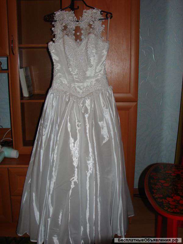 Красивое свадебное платье