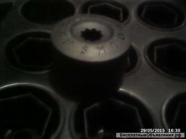 Колпачки-заглушки на колёсные болты фольксваген