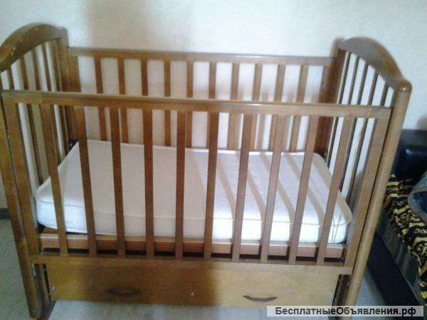 Детскую кроватку маятник