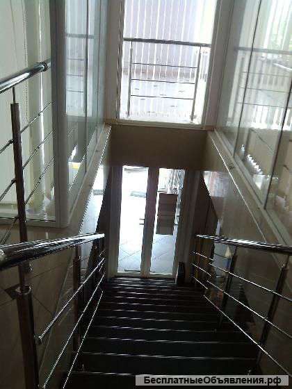 Торговое здание в самом центре Краснодара с аредаторами