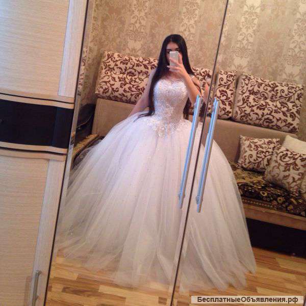 Шикарное свадебное платье