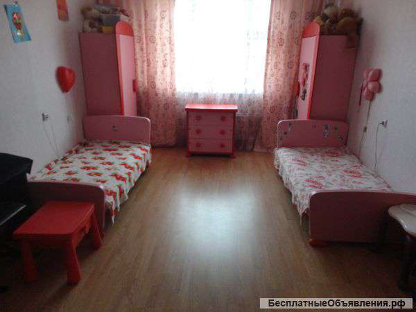 Комплект детская мебели для двух девочек