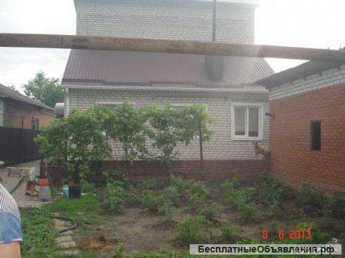 Большой дом в пригороде