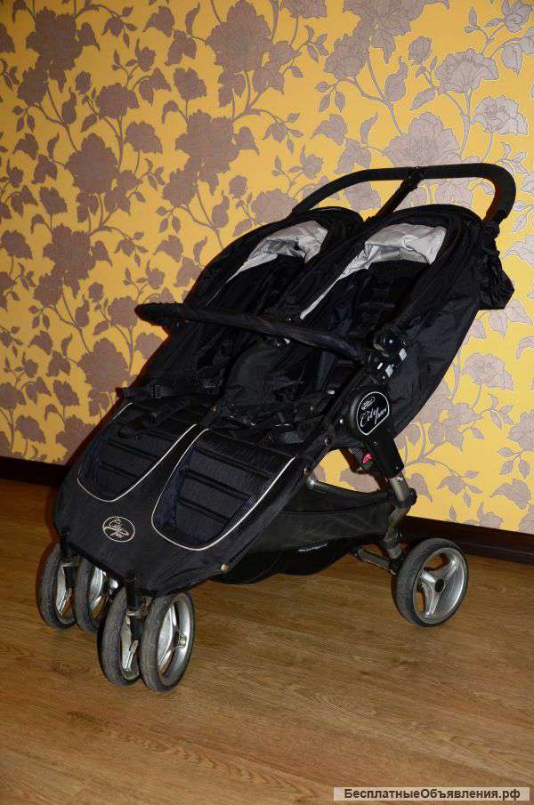 Коляска для двойни Baby Jogger City Mini Double