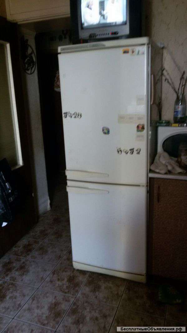 Холодильник STINOL