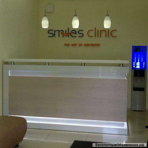 Стойки администратора, барные стойки