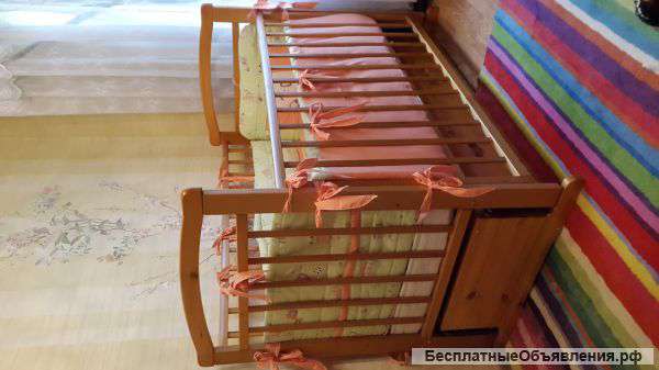 Детская кроватка