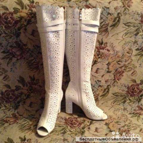 Сапоги летние в стразах