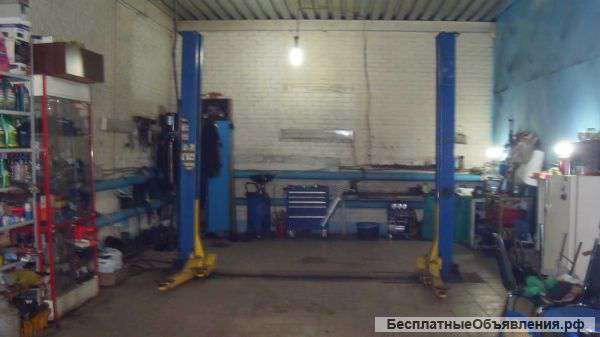 Шиномонтажник в автосервис