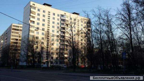 Квартира 3-комн., Смольная, дом 65
