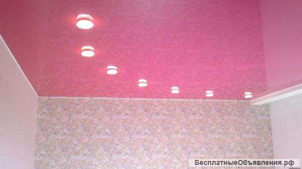 Одноуровневый натяжной потолок в спальную комнату