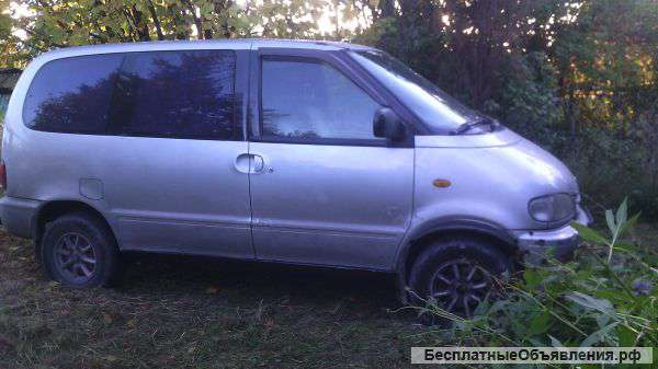 Авто Ниссан серена