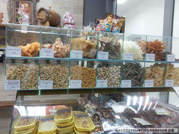 Витрины диспенсеры под снеки, сухарики