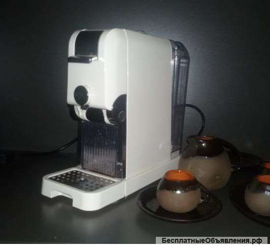 Кофе машина Эспрессо мини в отличном состоянии