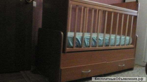 Детскую кроватку