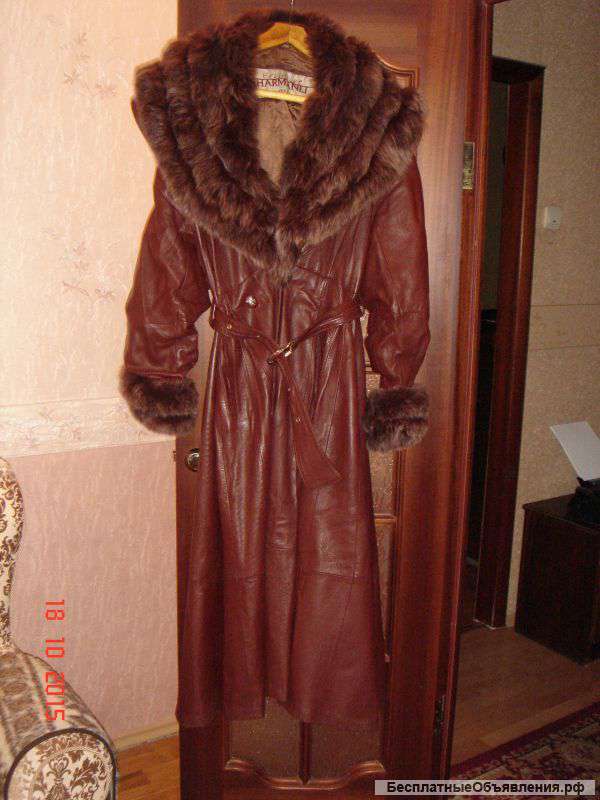 Кожаный плащ