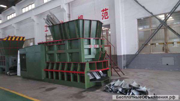 Контейнерный горизонтальный пресс