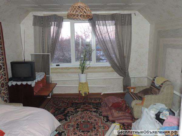 Кирпичный дом с мансардой,все удобства