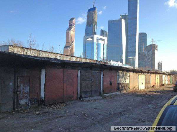 Гараж (метро Международная, в собственность)