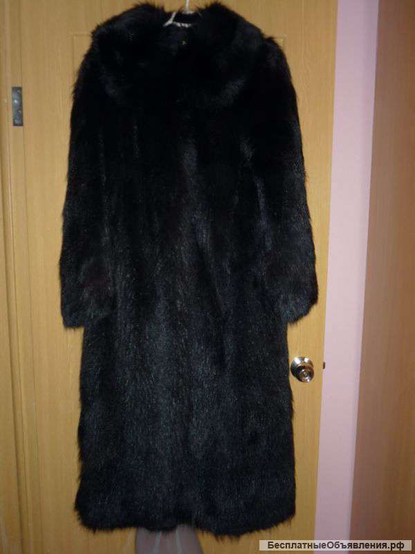 Шикарная шуба из енота