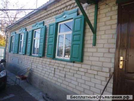 В Кропоткине по ул.Гоголя дом из белого кирпича 47 кв.м. на земельном участке 6 соток.