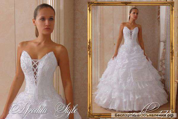 Свадебное платье со стразами