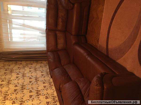 Диван угловой кожаный