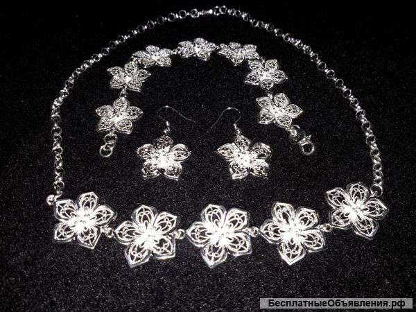 Украшение из серебра