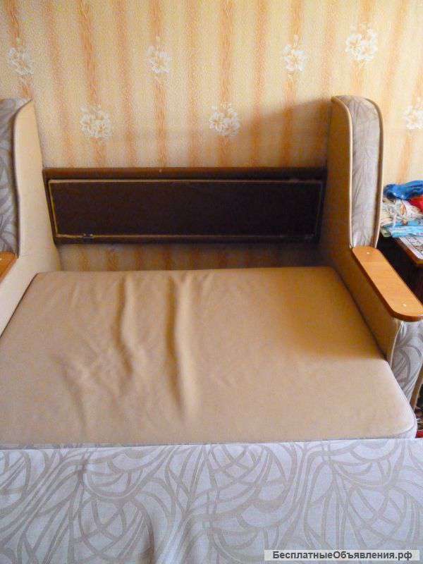 Диван