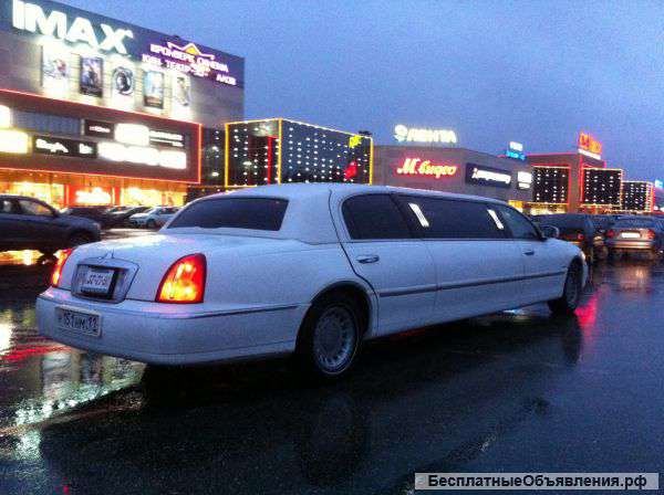 Лимузин белый Lincoln "Town Car"